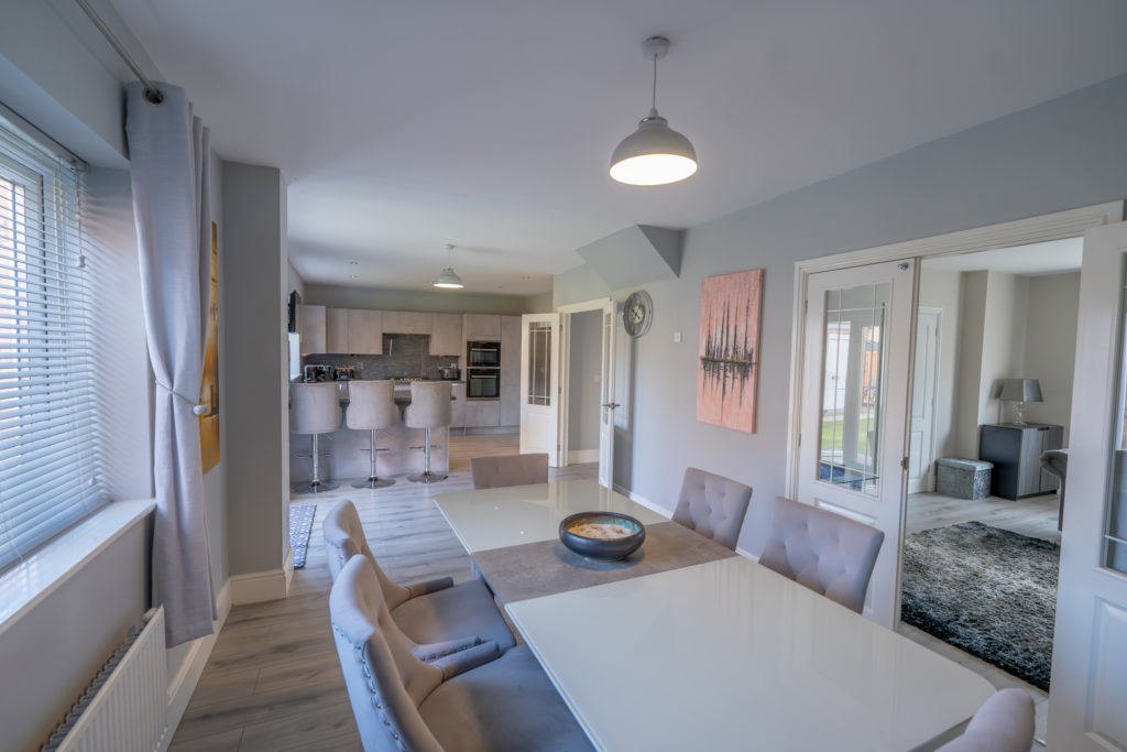 ApolloAvenue_Dining2